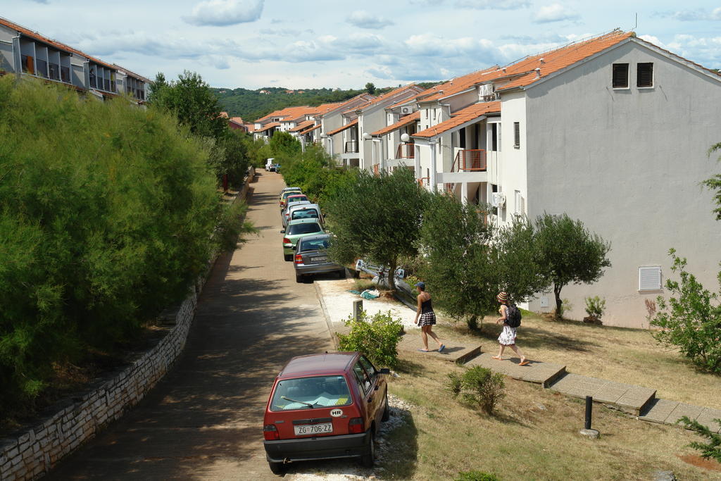 Apartments Hostin Garoful Duga Uvala Pavicini Exterior foto