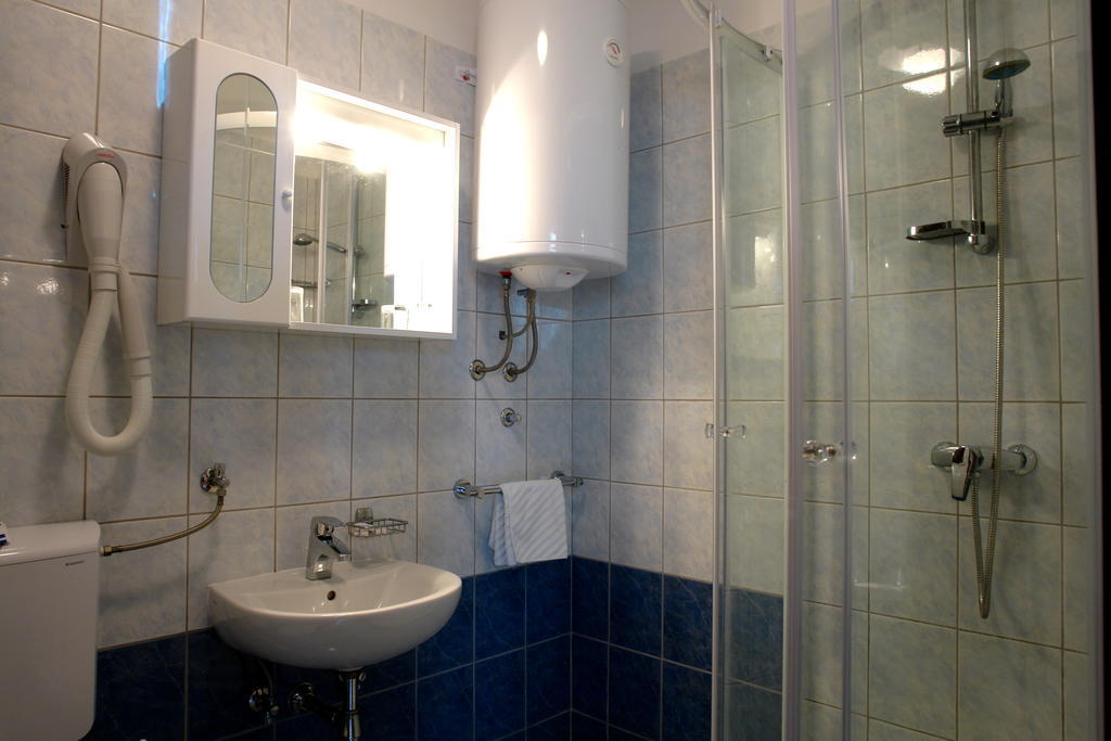 Apartments Hostin Garoful Duga Uvala Pavicini Zimmer foto