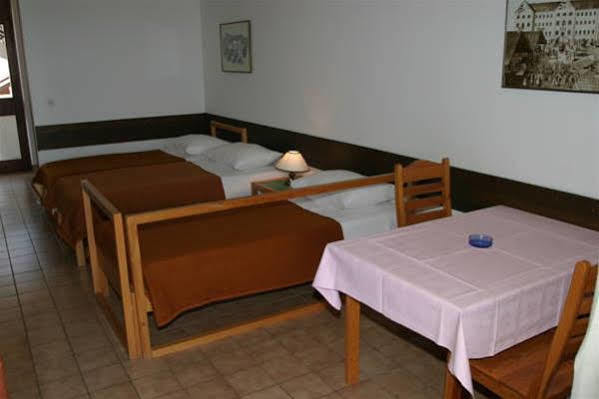 Apartments Hostin Garoful Duga Uvala Pavicini Exterior foto